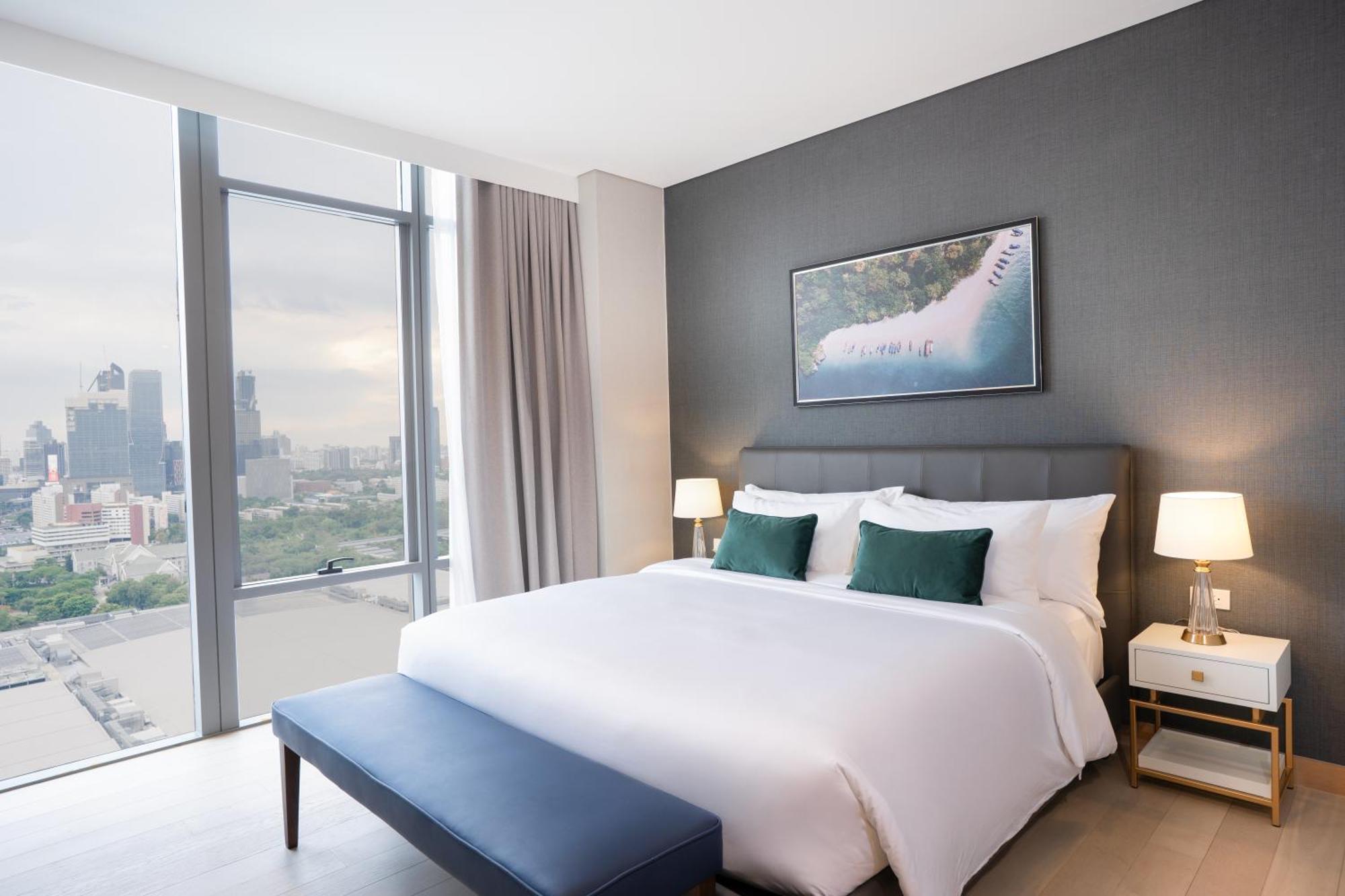 Wyndham Queen Convention Centre 4*