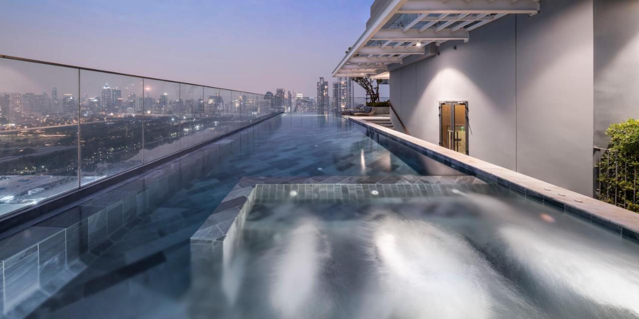 Wyndham Queen Convention Centre Отель