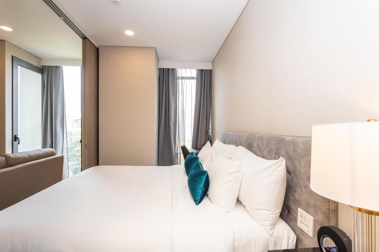 מלון Wyndham Queen Convention Centre