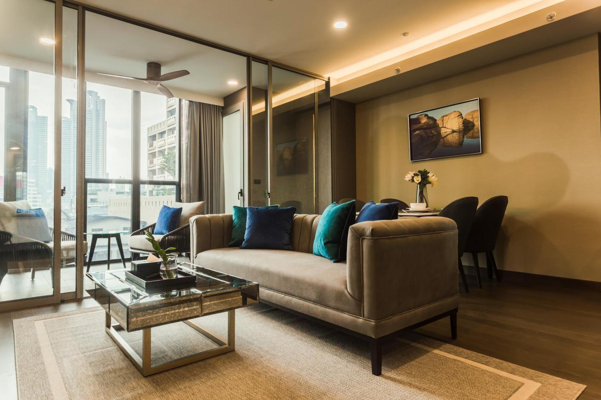 Wyndham Queen Convention Centre מלון